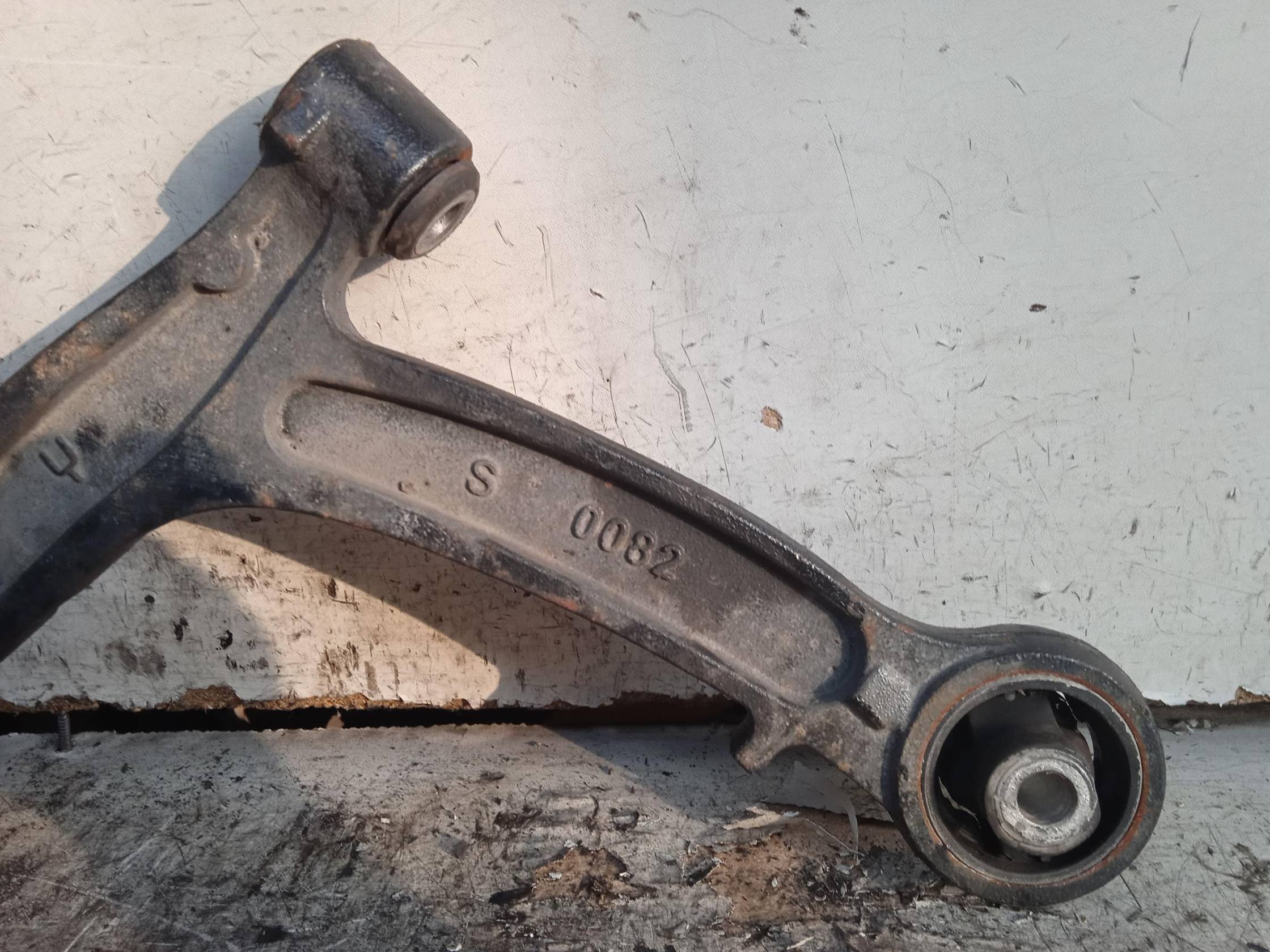 Braccio oscillante sosp. ant. sx.